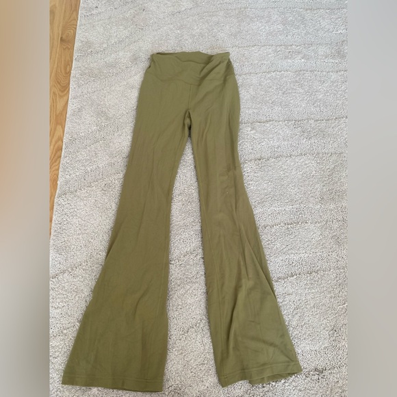 Lululemon flare pants - Picture 4 of 4